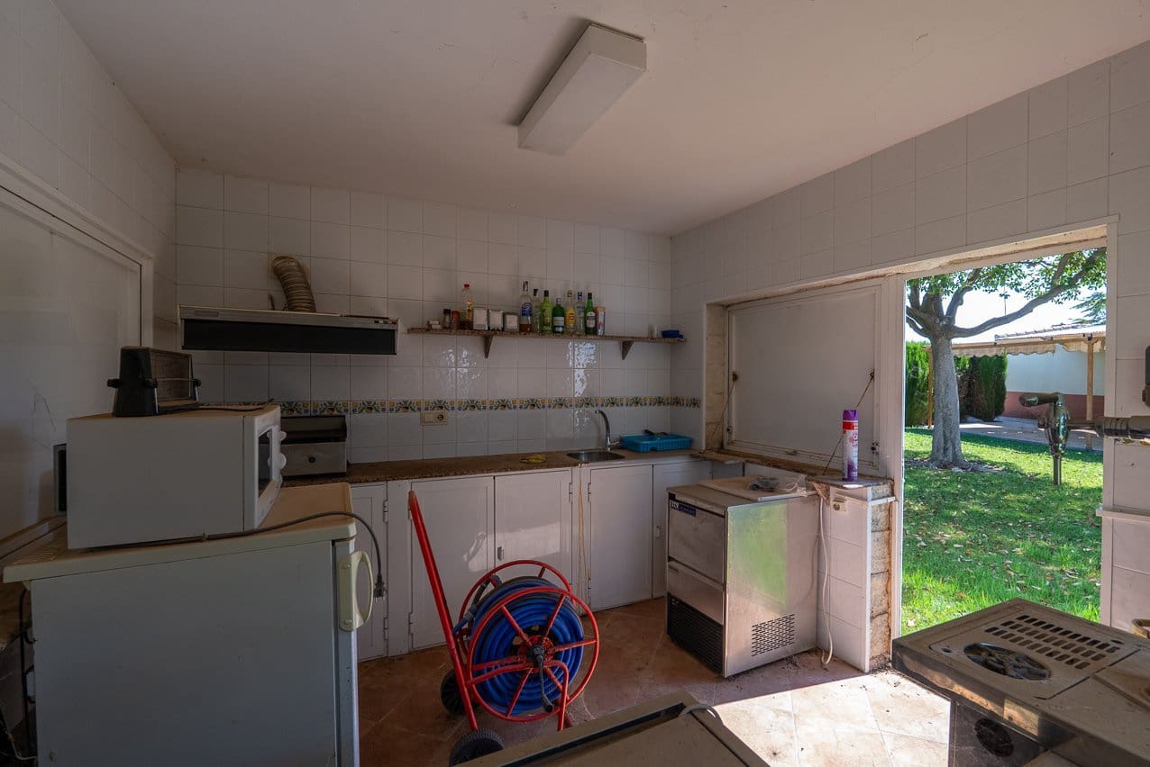 3 soverom Finca/Herregård til salgs i Yecla med svømmebasseng - € 210 000 (Ref: 9160353)