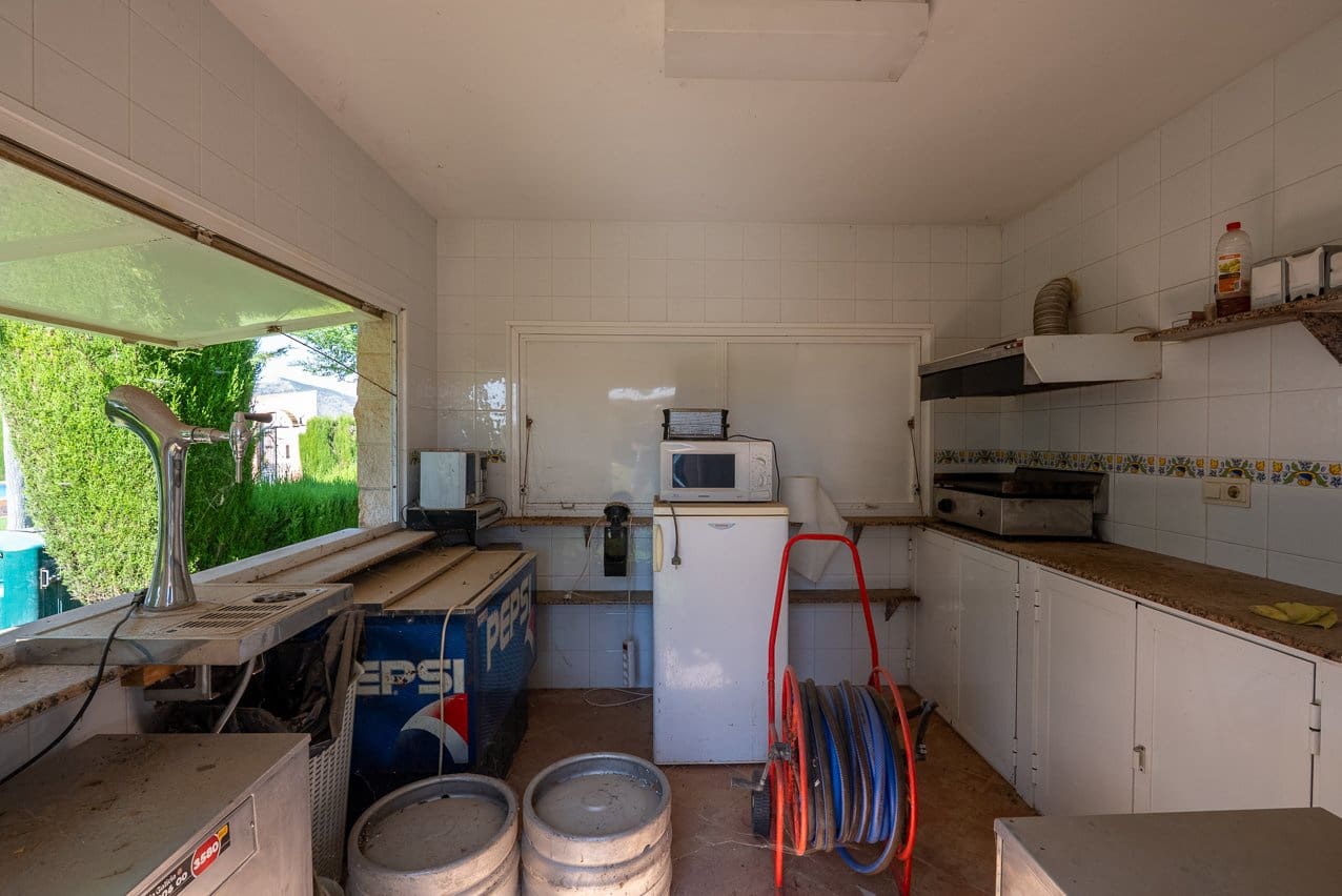 3 soverom Finca/Herregård til salgs i Yecla med svømmebasseng - € 210 000 (Ref: 9160353)