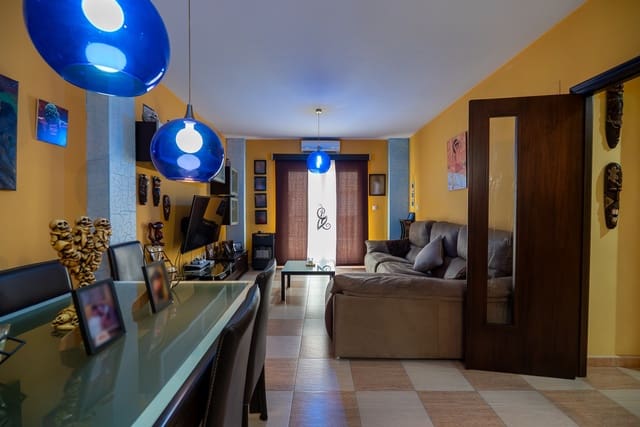 4 quarto Apartamento para venda em Pinoso com piscina - 149 950 € (Ref: 9160558)