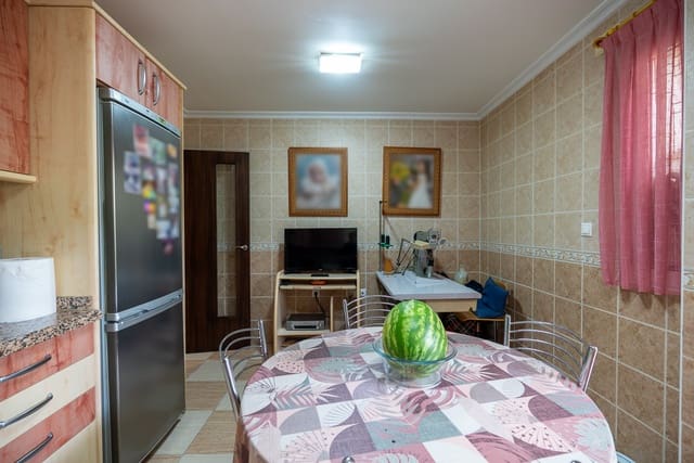 4 quarto Apartamento para venda em Pinoso com piscina - 149 950 € (Ref: 9160558)