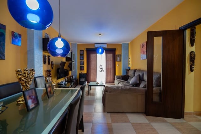 4 sypialnia Apartament na sprzedaż w Pinoso z basenem - 149 950 € (Ref: 9160558)
