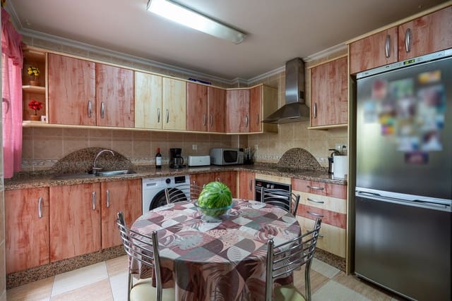4 sypialnia Apartament na sprzedaż w Pinoso z basenem - 149 950 € (Ref: 9160558)
