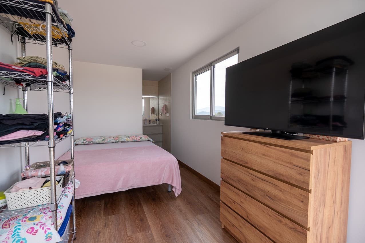 Grunde uden byggetilladelser til salg i Culebron - € 99.000 (Ref: 9187472)