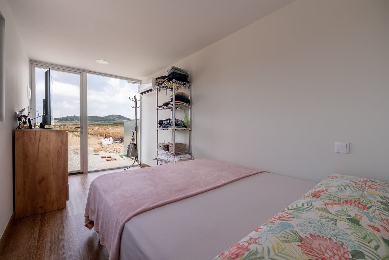 Grunde uden byggetilladelser til salg i Culebron - € 99.000 (Ref: 9187472)