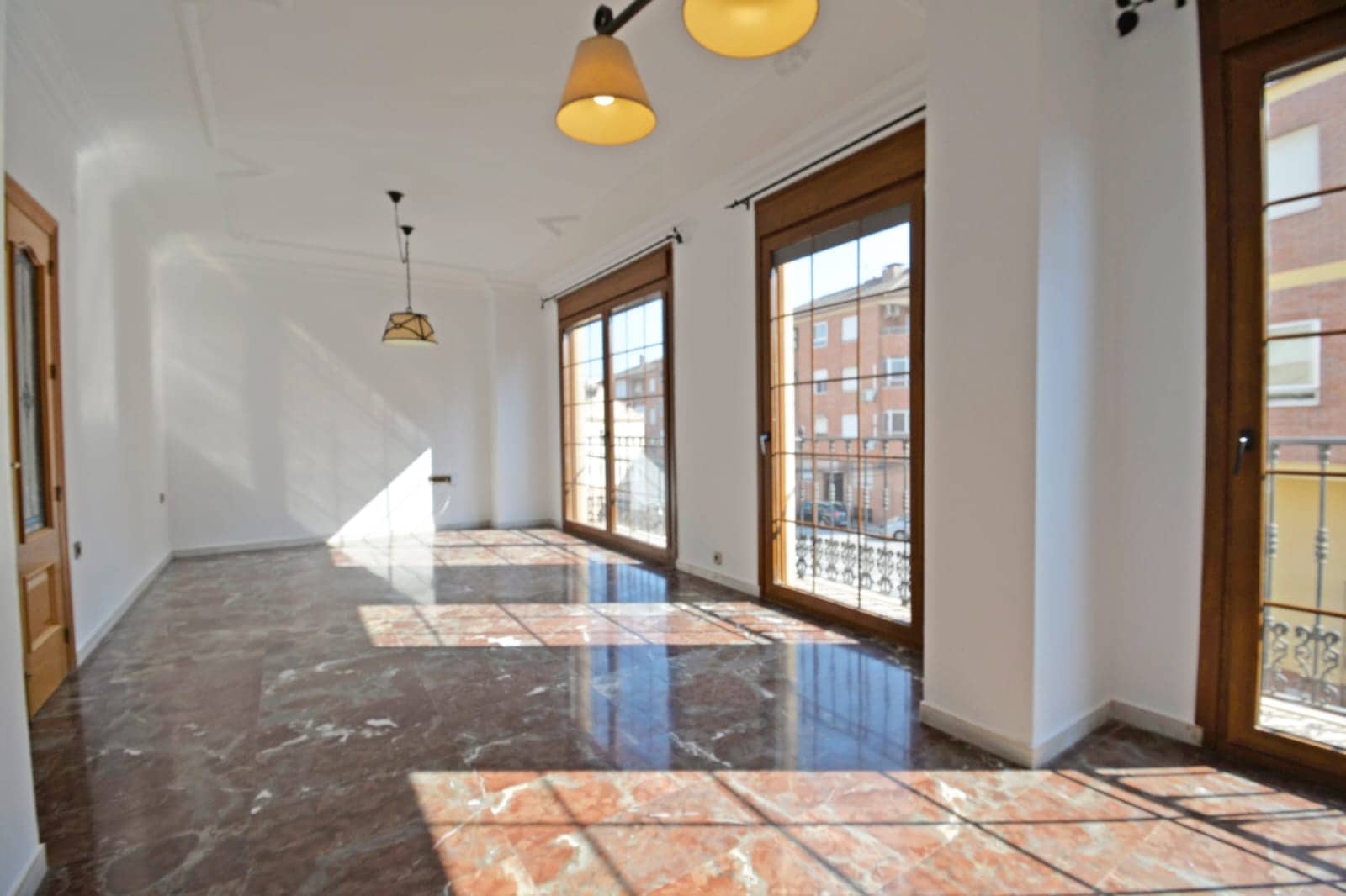 4 soveværelse Byhus til salg i Sax med swimmingpool - € 249.000 (Ref: 9194269)