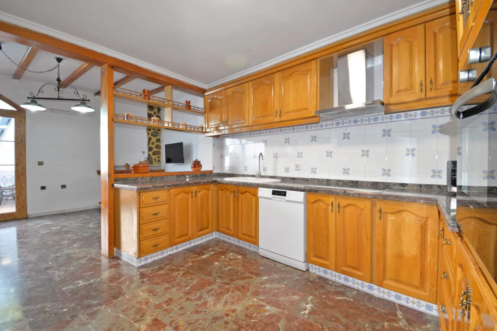 4 soveværelse Byhus til salg i Sax med swimmingpool - € 249.000 (Ref: 9194269)