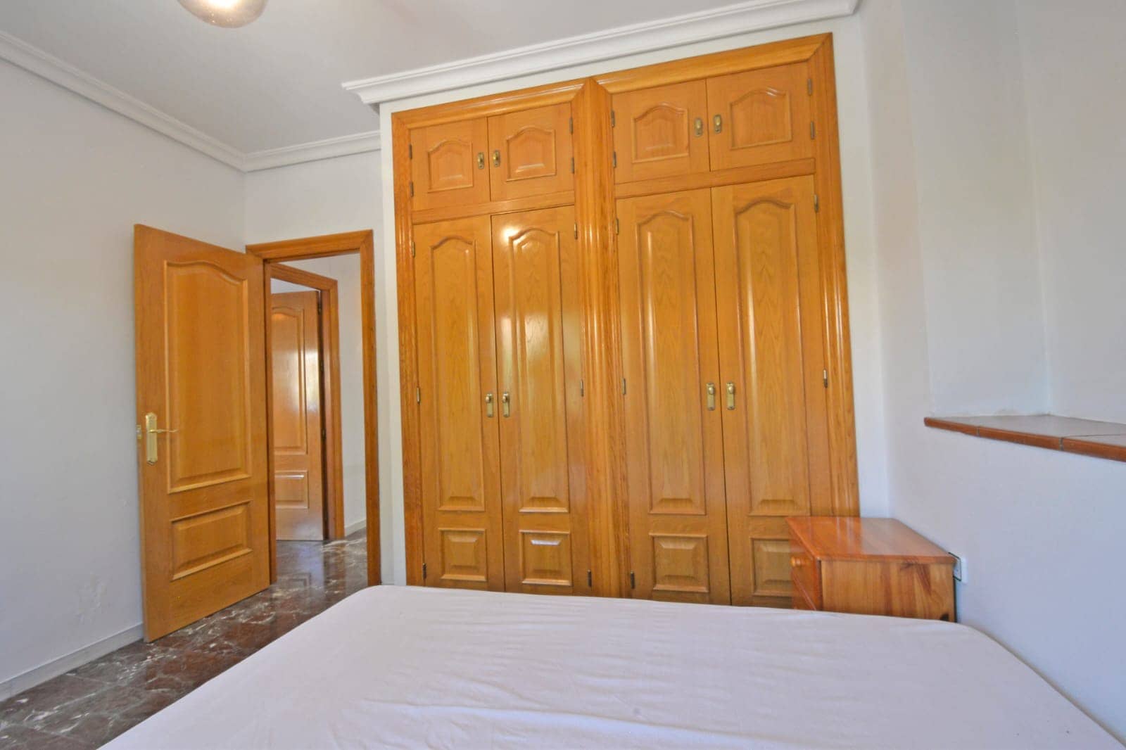 4 soveværelse Byhus til salg i Sax med swimmingpool - € 249.000 (Ref: 9194269)