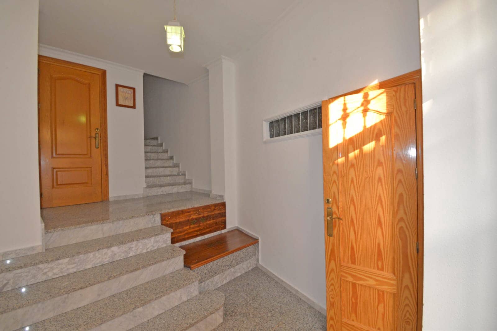 4 soveværelse Byhus til salg i Sax med swimmingpool - € 249.000 (Ref: 9194269)