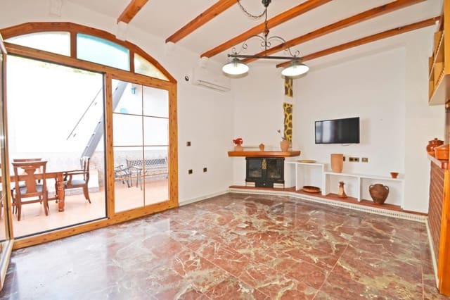 4 soveværelse Byhus til salg i Sax med swimmingpool - € 249.000 (Ref: 9194269)