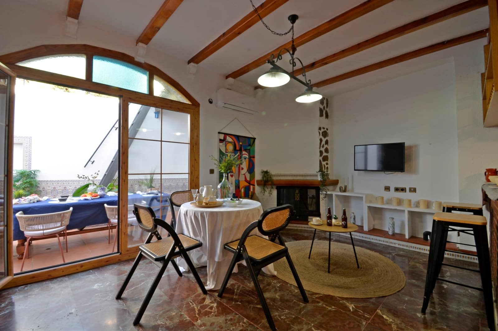 4 bedroom Townhouse for sale in Sax with pool - € 249,000 (Ref: 9194269)