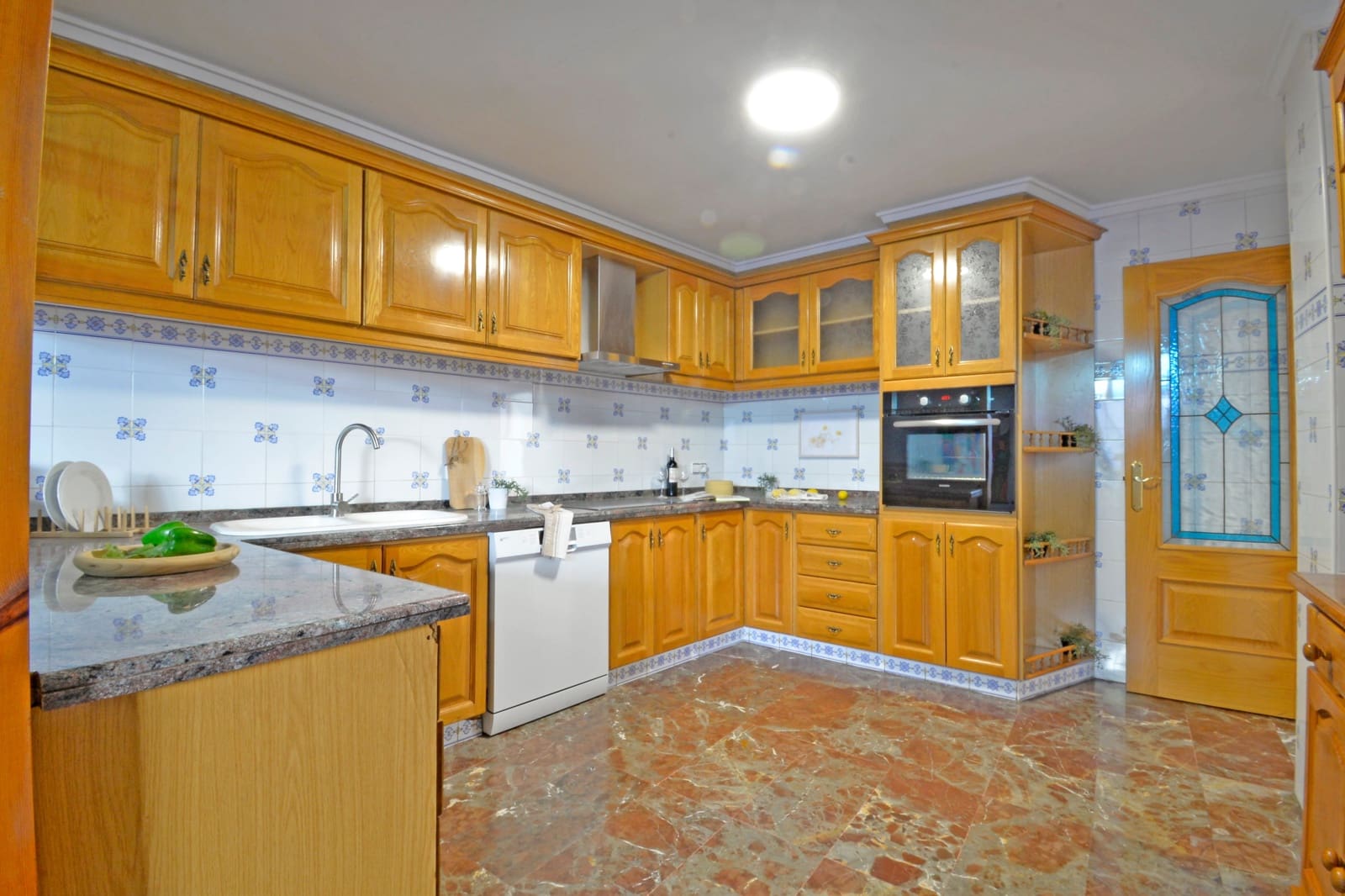 4 bedroom Townhouse for sale in Sax with pool - € 249,000 (Ref: 9194269)