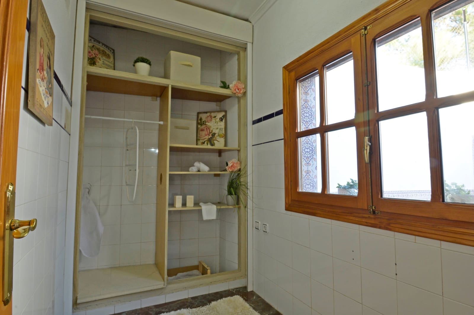 4 bedroom Townhouse for sale in Sax with pool - € 249,000 (Ref: 9194269)