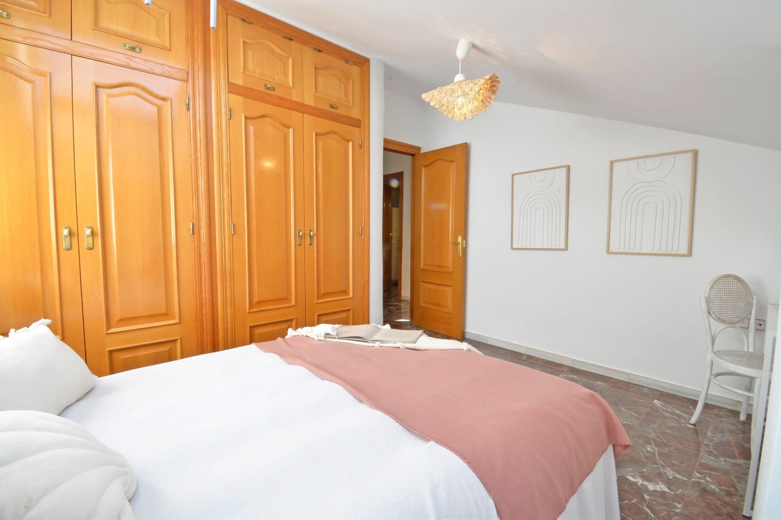 4 bedroom Townhouse for sale in Sax with pool - € 249,000 (Ref: 9194269)