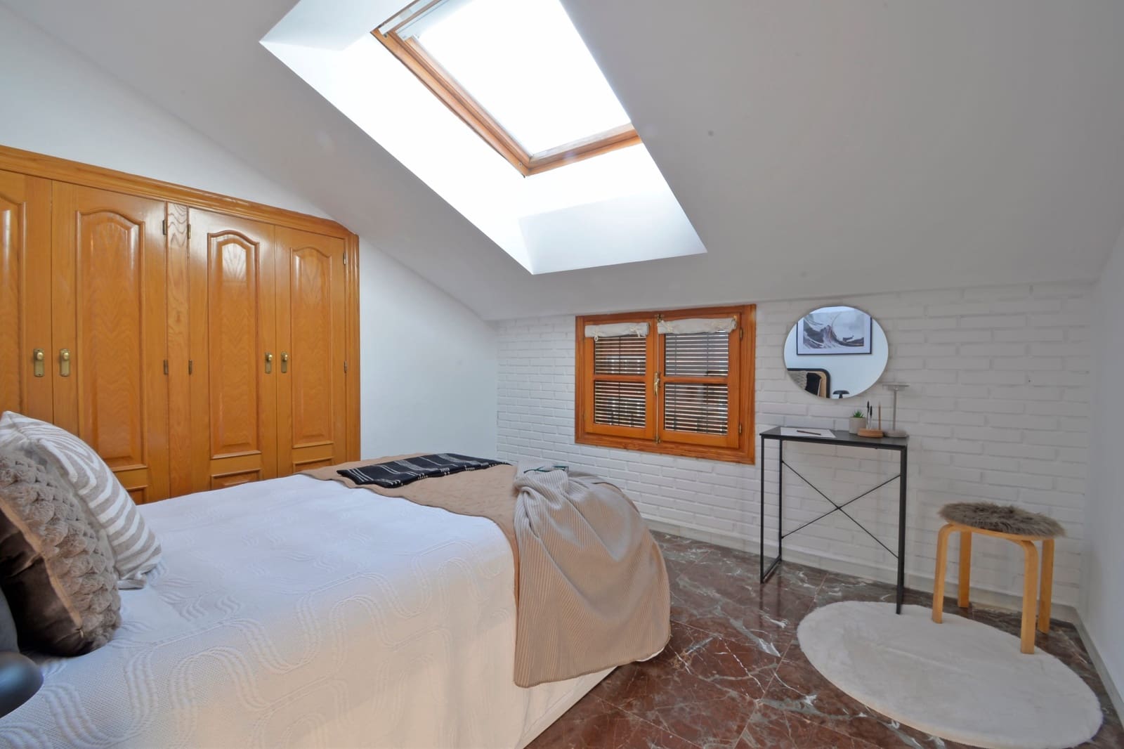 4 bedroom Townhouse for sale in Sax with pool - € 249,000 (Ref: 9194269)