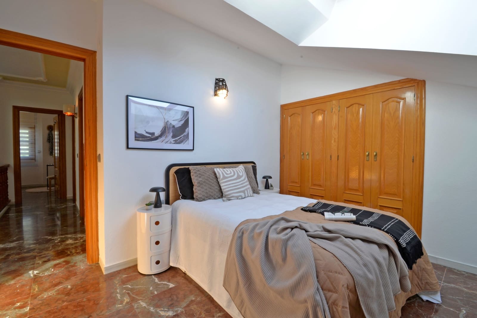 4 bedroom Townhouse for sale in Sax with pool - € 249,000 (Ref: 9194269)