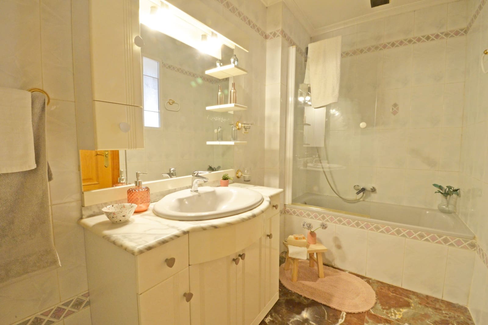 4 bedroom Townhouse for sale in Sax with pool - € 249,000 (Ref: 9194269)