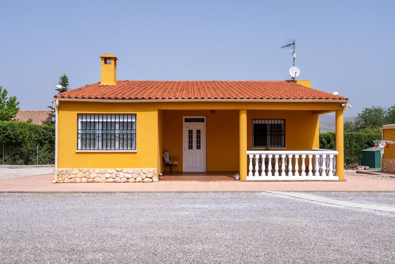 5 Zimmer Villa zu verkaufen in Villena mit Pool - 395.000 € (Ref: 9207757)