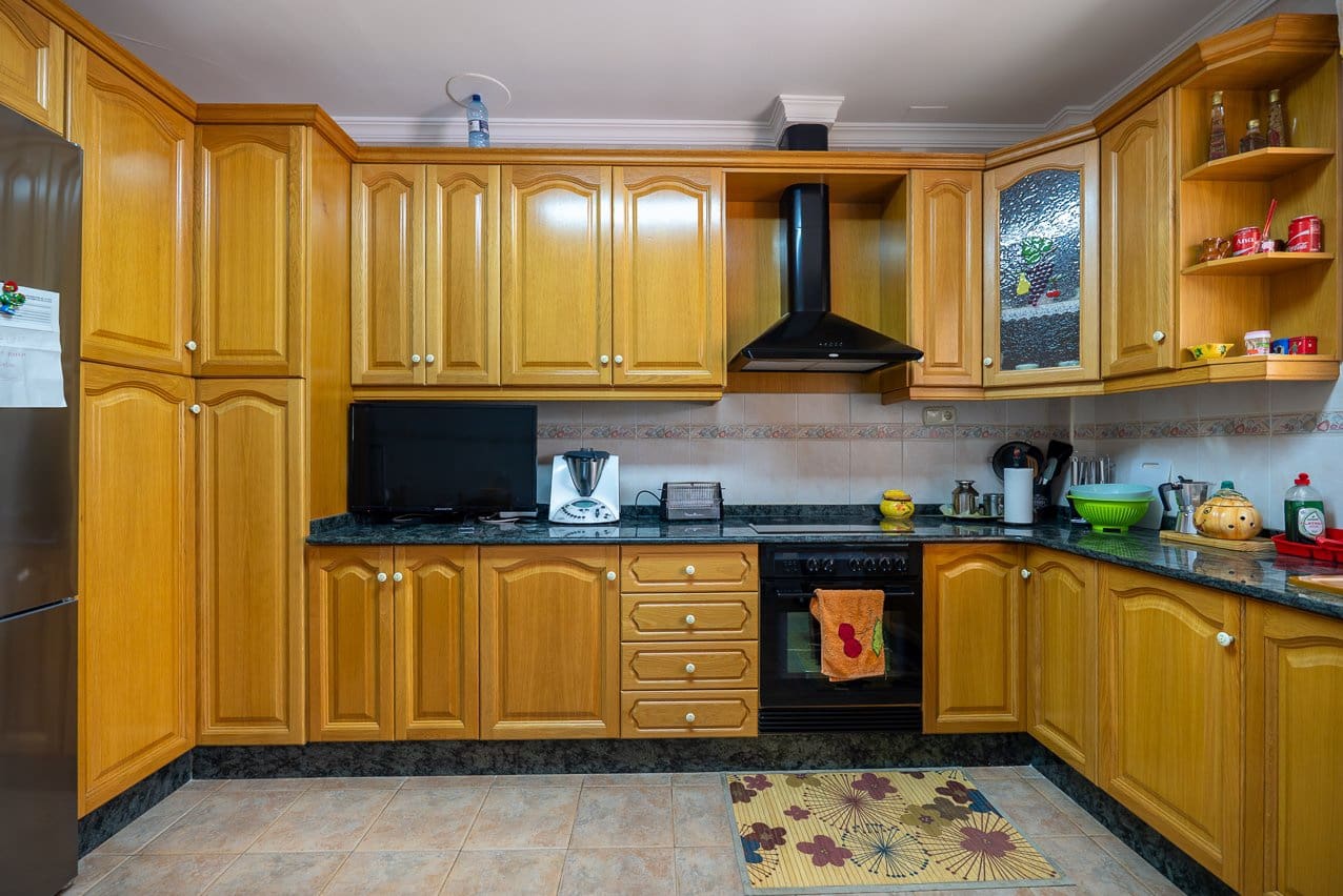 5 Zimmer Villa zu verkaufen in Villena mit Pool - 395.000 € (Ref: 9207757)
