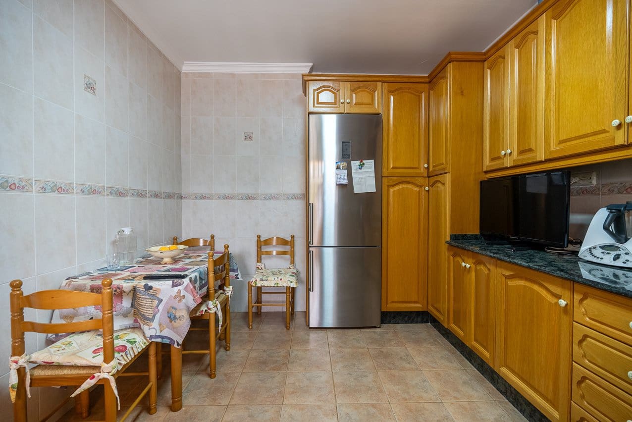 5 Zimmer Villa zu verkaufen in Villena mit Pool - 395.000 € (Ref: 9207757)