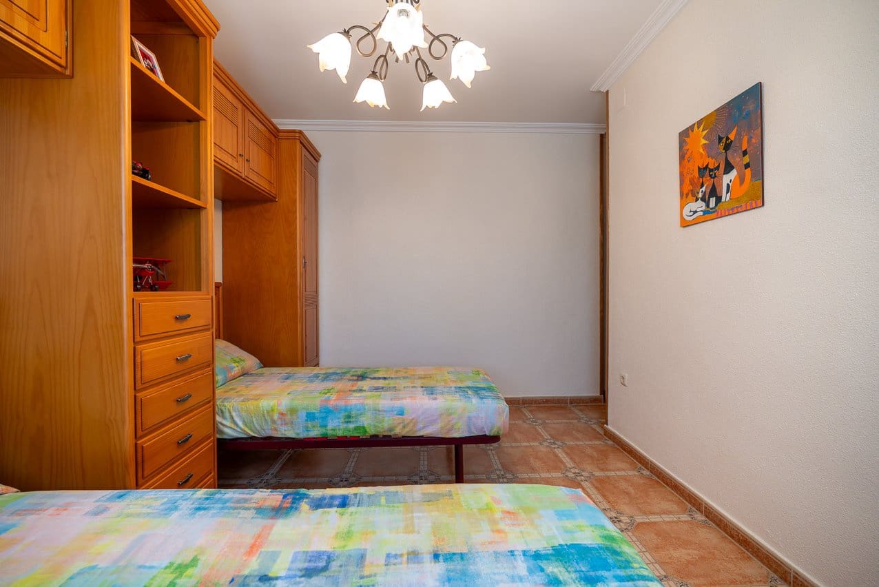 5 Zimmer Villa zu verkaufen in Villena mit Pool - 395.000 € (Ref: 9207757)