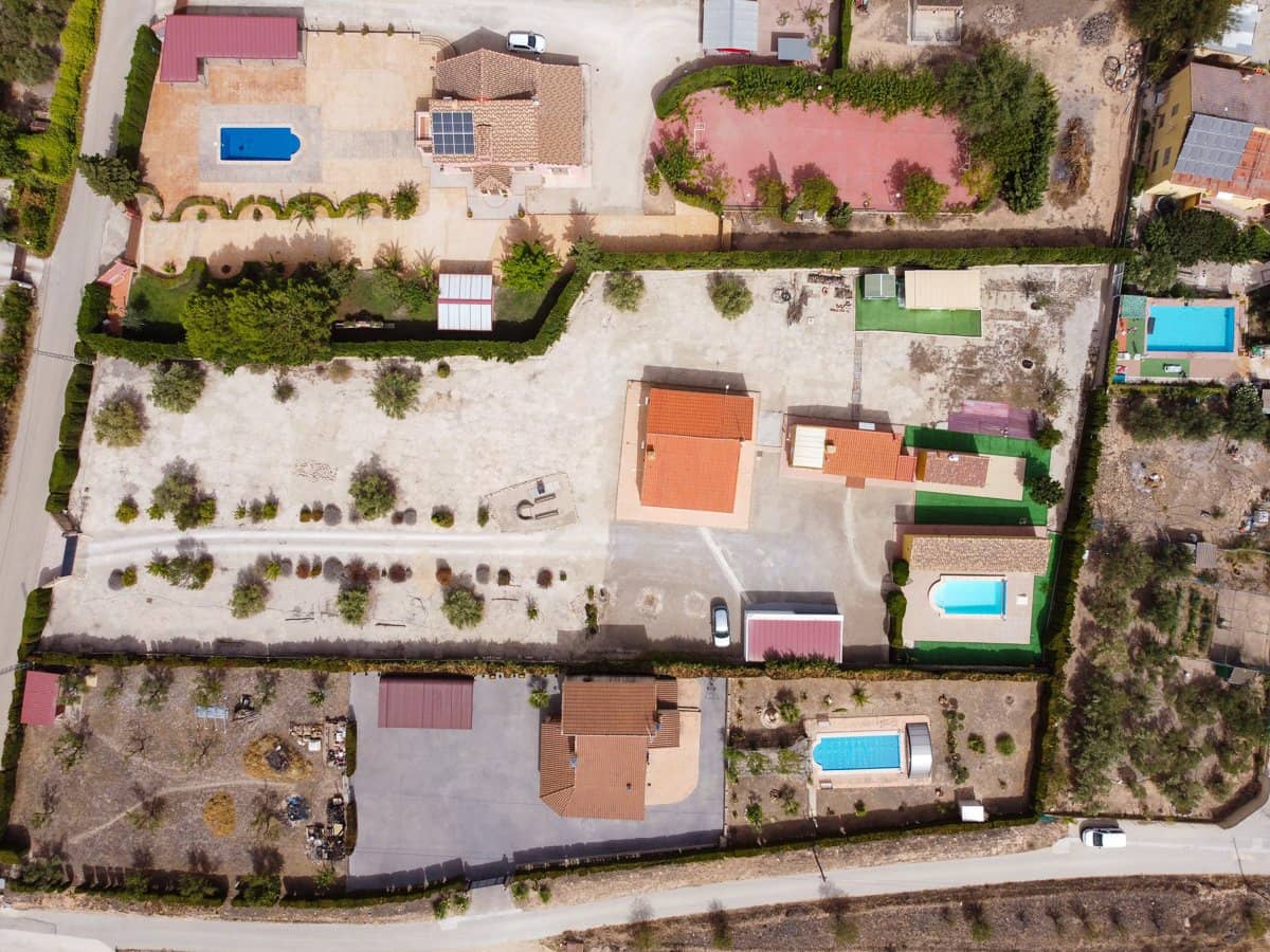5 Zimmer Villa zu verkaufen in Villena mit Pool - 395.000 € (Ref: 9207757)