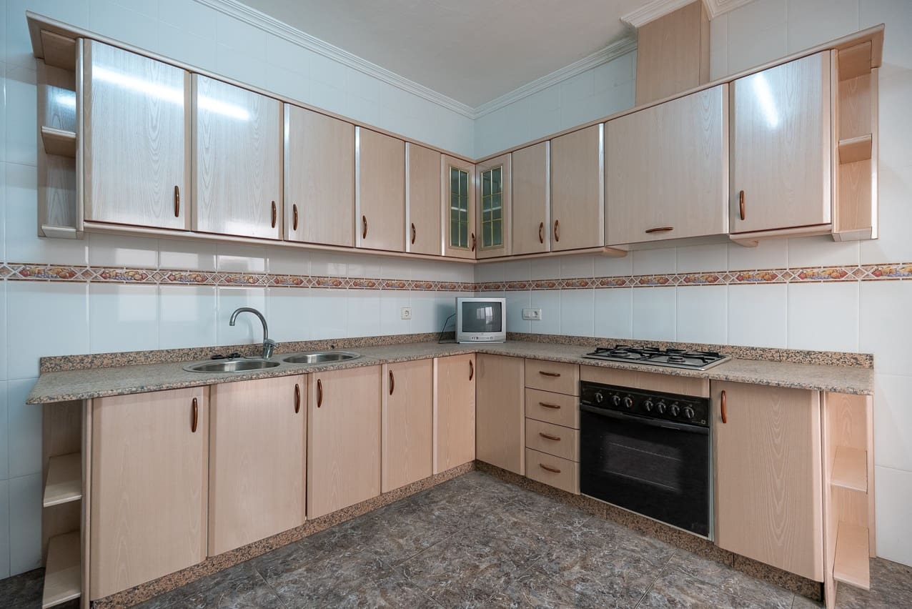 6 soverom Hus til salgs i Macisvenda med svømmebasseng - € 85 000 (Ref: 9221431)