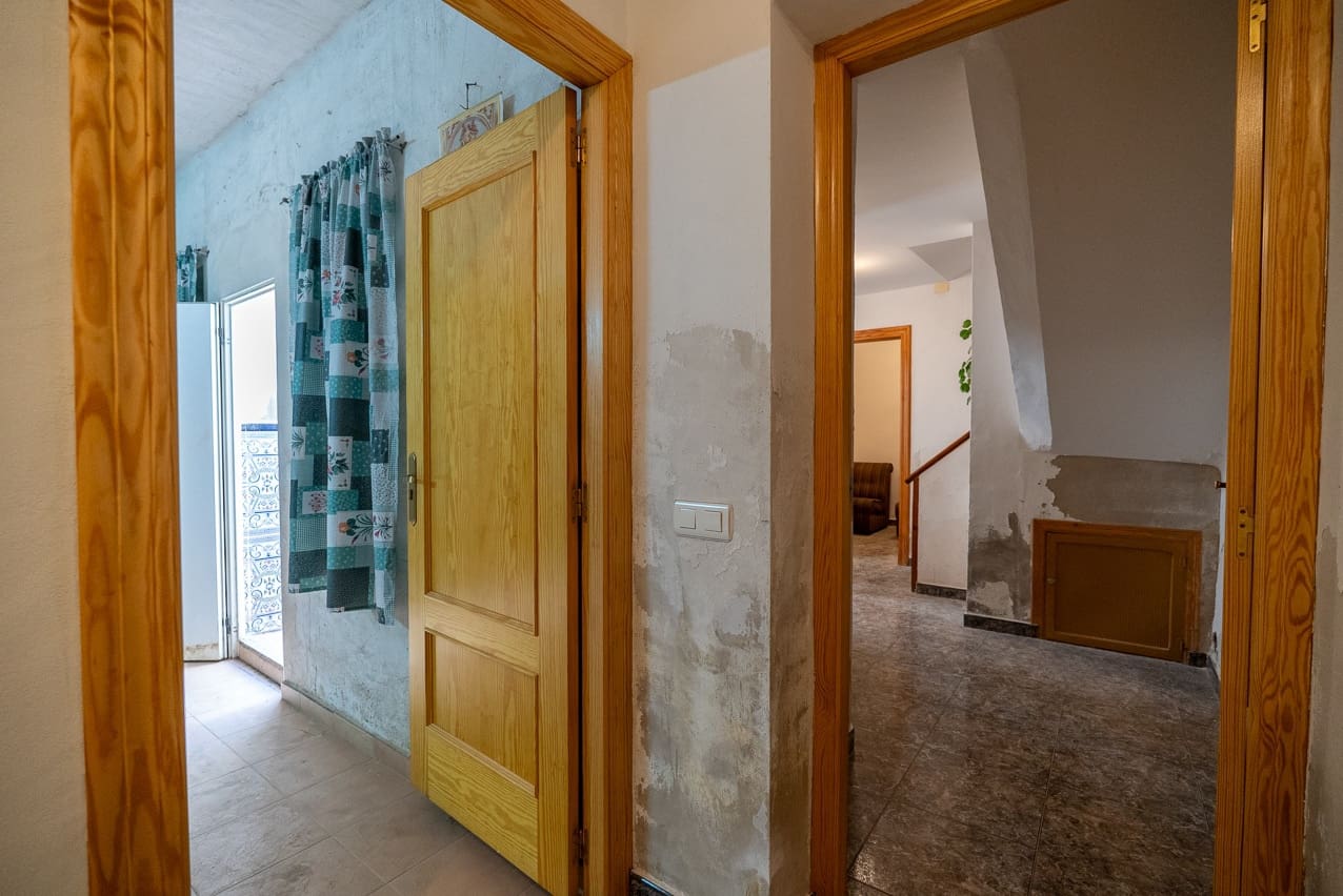 6 soverom Hus til salgs i Macisvenda med svømmebasseng - € 85 000 (Ref: 9221431)