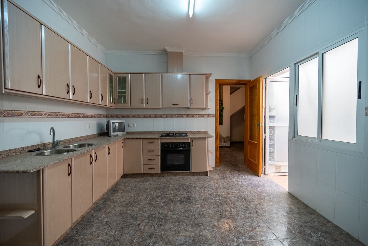 6 soverom Hus til salgs i Macisvenda med svømmebasseng - € 85 000 (Ref: 9221431)