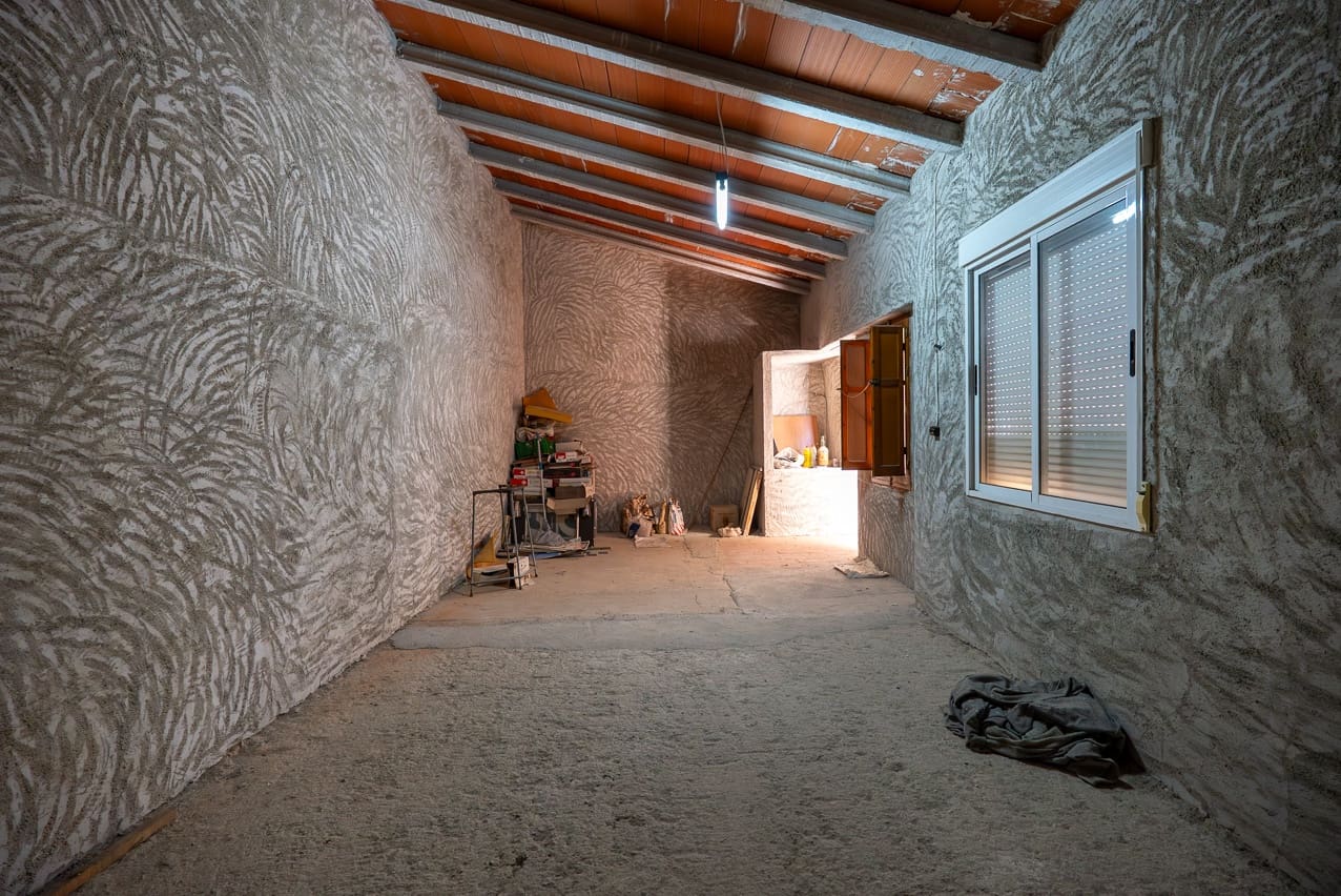 6 soverom Hus til salgs i Macisvenda med svømmebasseng - € 85 000 (Ref: 9221431)