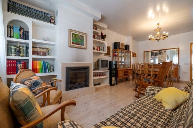4 soverom Hus til salgs i Macisvenda, Abanilla med svømmebasseng - € 265 000 (Ref: 9221432)