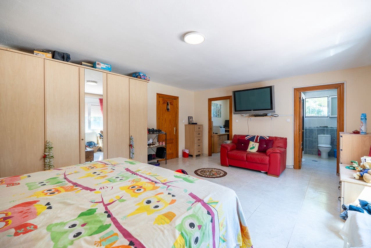 5 soverom Villa til salgs i Las Virtudes med svømmebasseng - € 365 000 (Ref: 9242453)