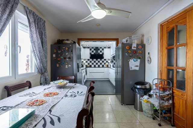 5 bedroom Villa for sale in Las Virtudes, Villena with pool - € 365,000 (Ref: 9242453)