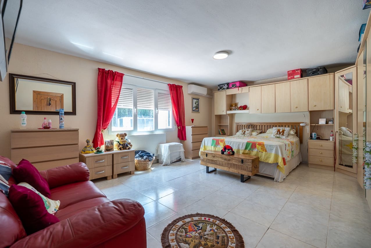 5 soverom Villa til salgs i Las Virtudes med svømmebasseng - € 365 000 (Ref: 9242453)