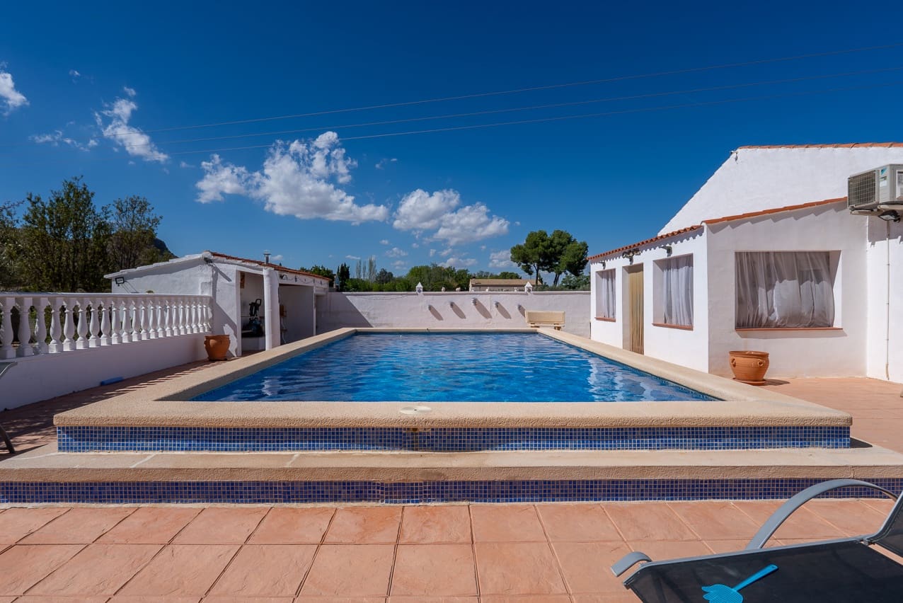 5 soverom Villa til salgs i Las Virtudes med svømmebasseng - € 365 000 (Ref: 9242453)