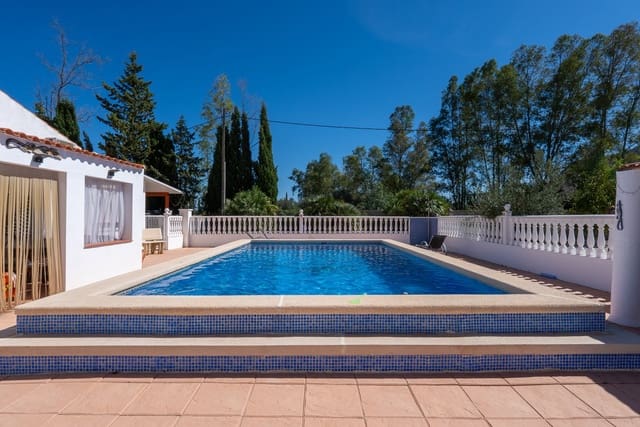 5 bedroom Villa for sale in Las Virtudes, Villena with pool - € 325,000 (Ref: 9242453)