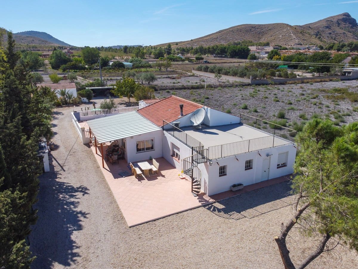 5 bedroom Villa for sale in Las Virtudes with pool - € 325,000 (Ref: 9242453)