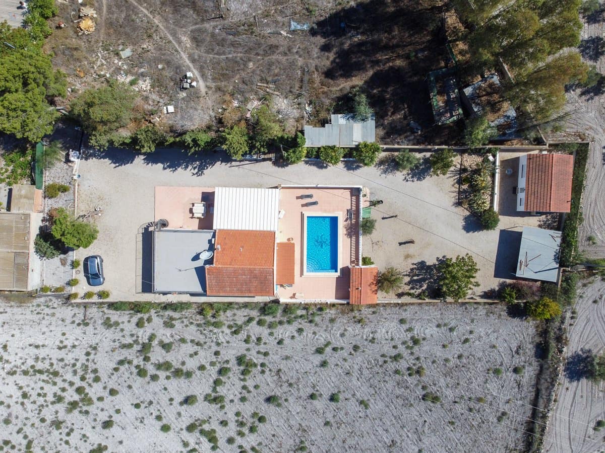 5 bedroom Villa for sale in Las Virtudes with pool - € 325,000 (Ref: 9242453)