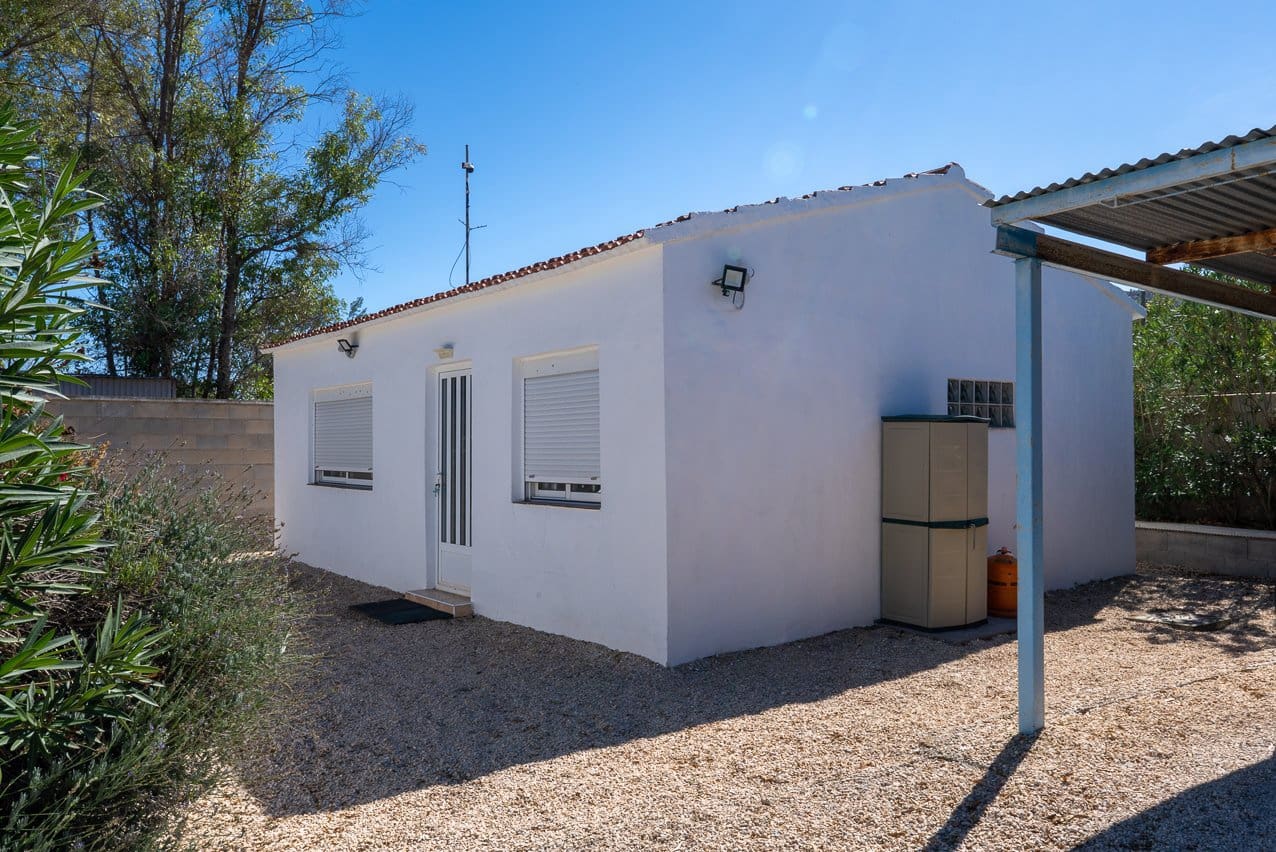 5 bedroom Villa for sale in Las Virtudes with pool - € 325,000 (Ref: 9242453)