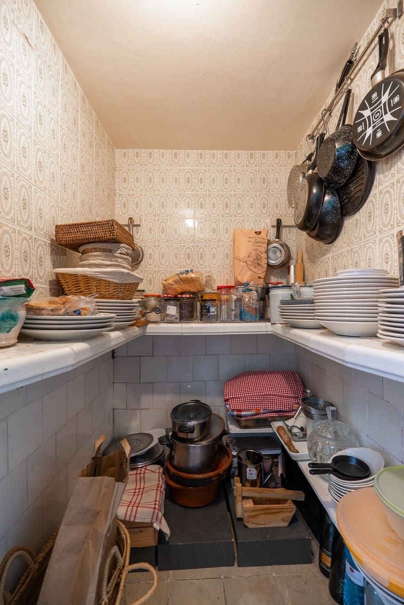 7 soverom Villa til salgs i La Alberquilla med svømmebasseng - € 425 000 (Ref: 9271487)