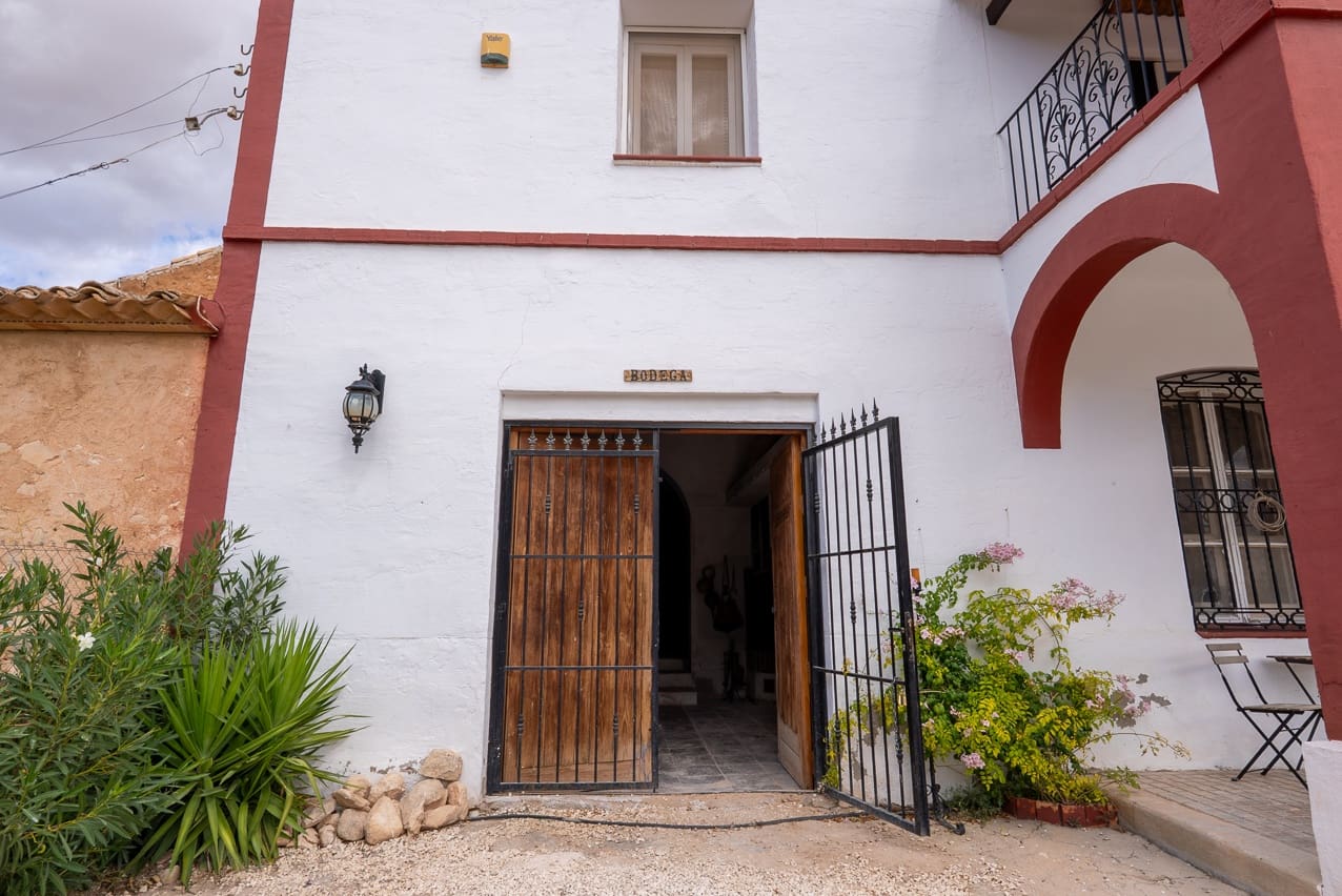 7 soverom Villa til salgs i La Alberquilla med svømmebasseng - € 425 000 (Ref: 9271487)