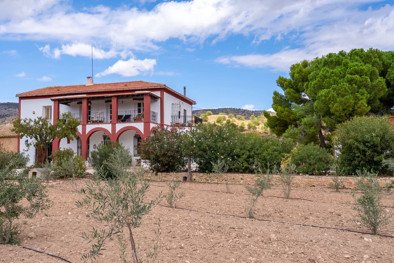 7 soverom Villa til salgs i La Alberquilla med svømmebasseng - € 425 000 (Ref: 9271487)