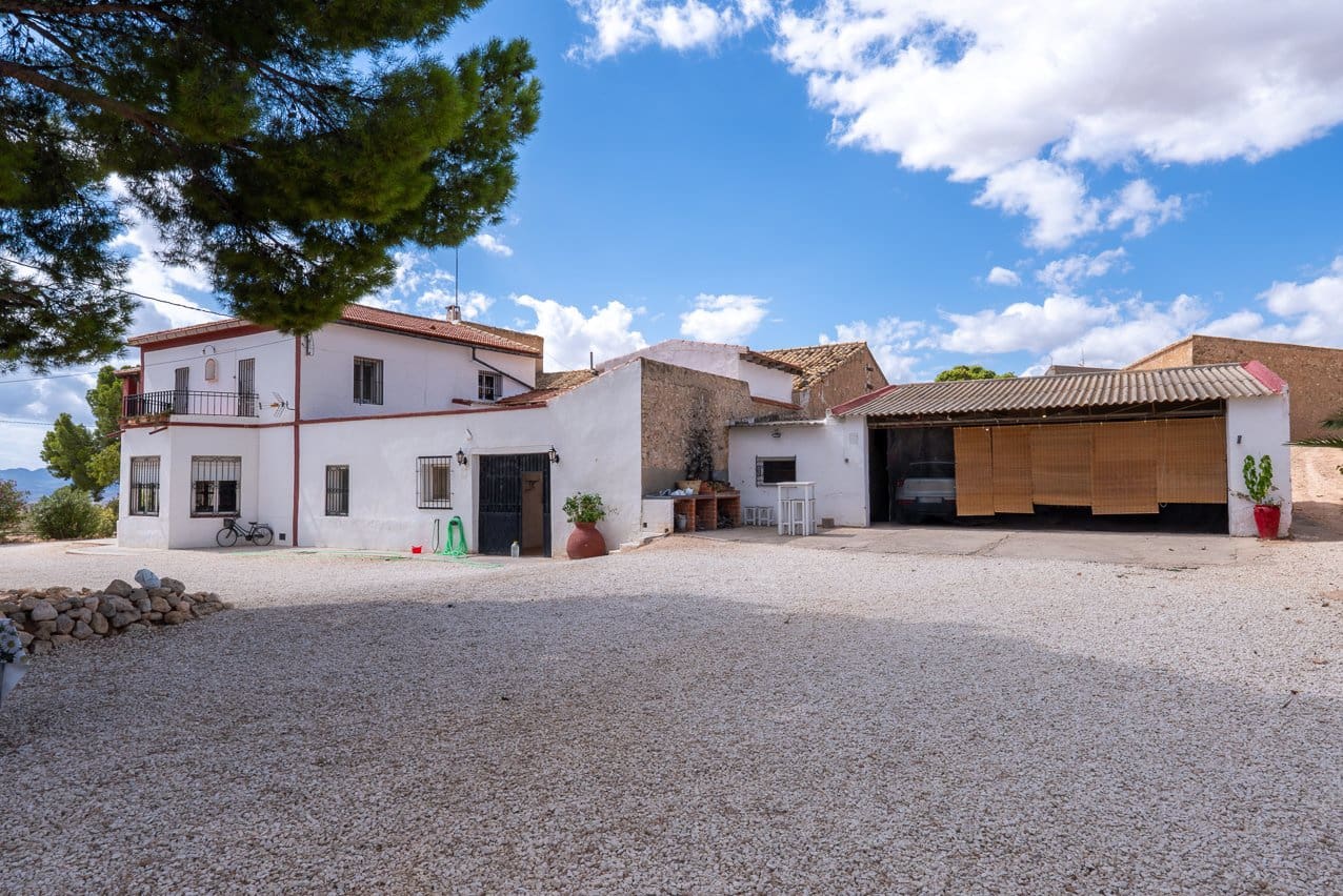 Chalet de 7 habitaciones en La Alberquilla en venta con piscina - 399.950 € (Ref: 9271487)
