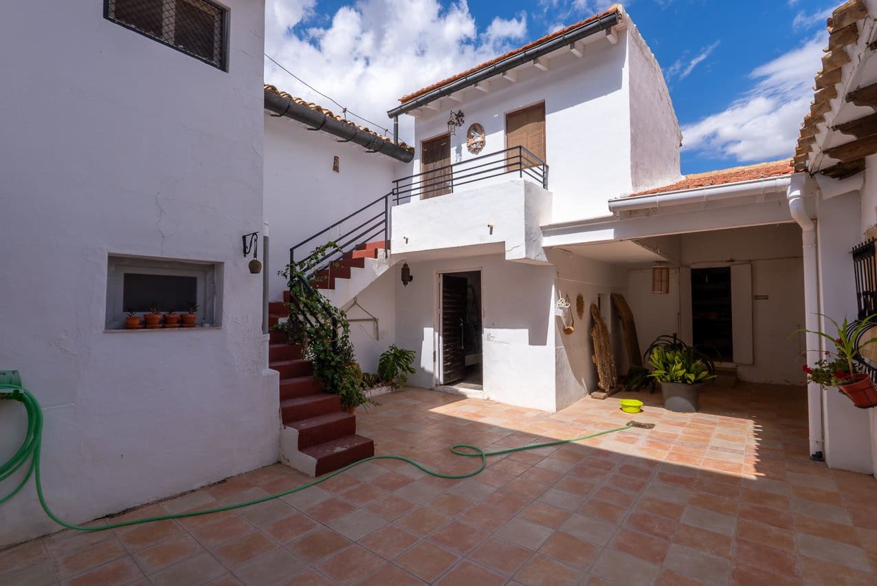Chalet de 7 habitaciones en La Alberquilla en venta con piscina - 399.950 € (Ref: 9271487)