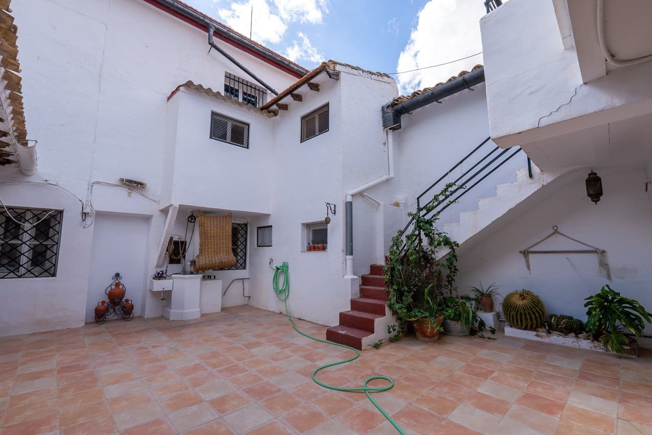 Chalet de 7 habitaciones en La Alberquilla en venta con piscina - 399.950 € (Ref: 9271487)