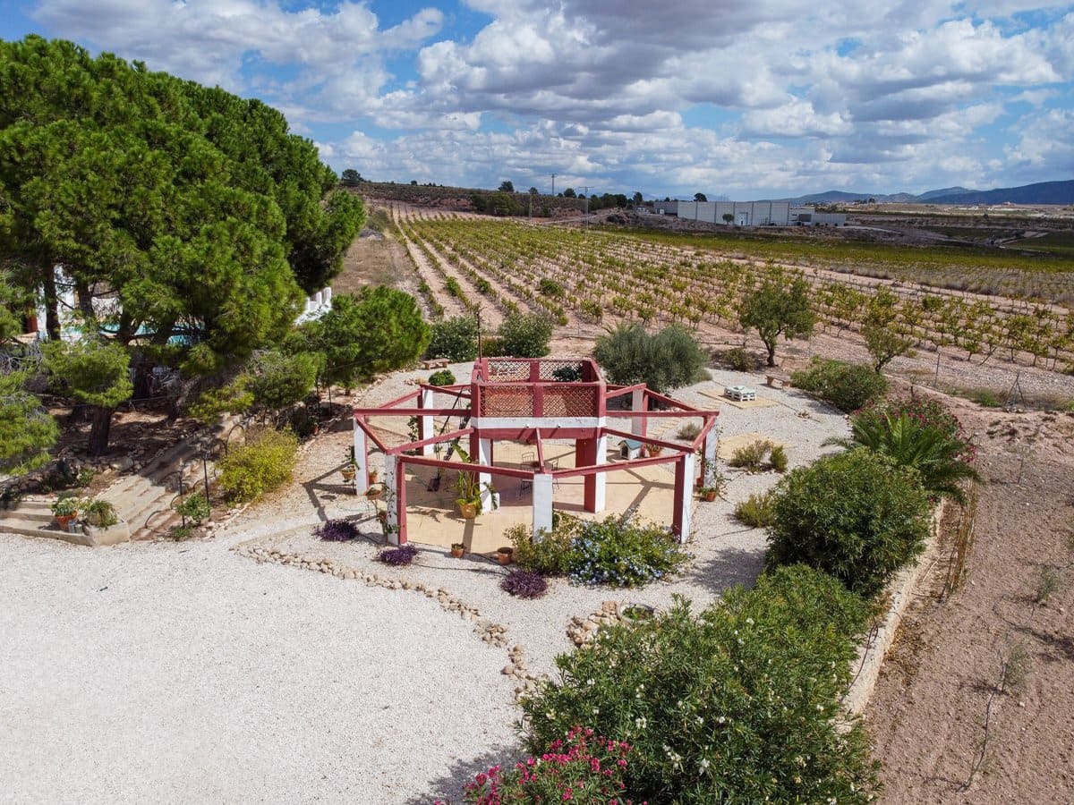 Chalet de 7 habitaciones en La Alberquilla en venta con piscina - 399.950 € (Ref: 9271487)