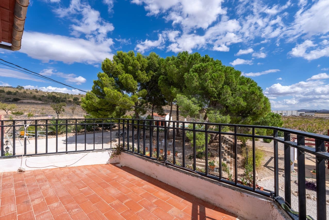 Chalet de 7 habitaciones en La Alberquilla en venta con piscina - 399.950 € (Ref: 9271487)