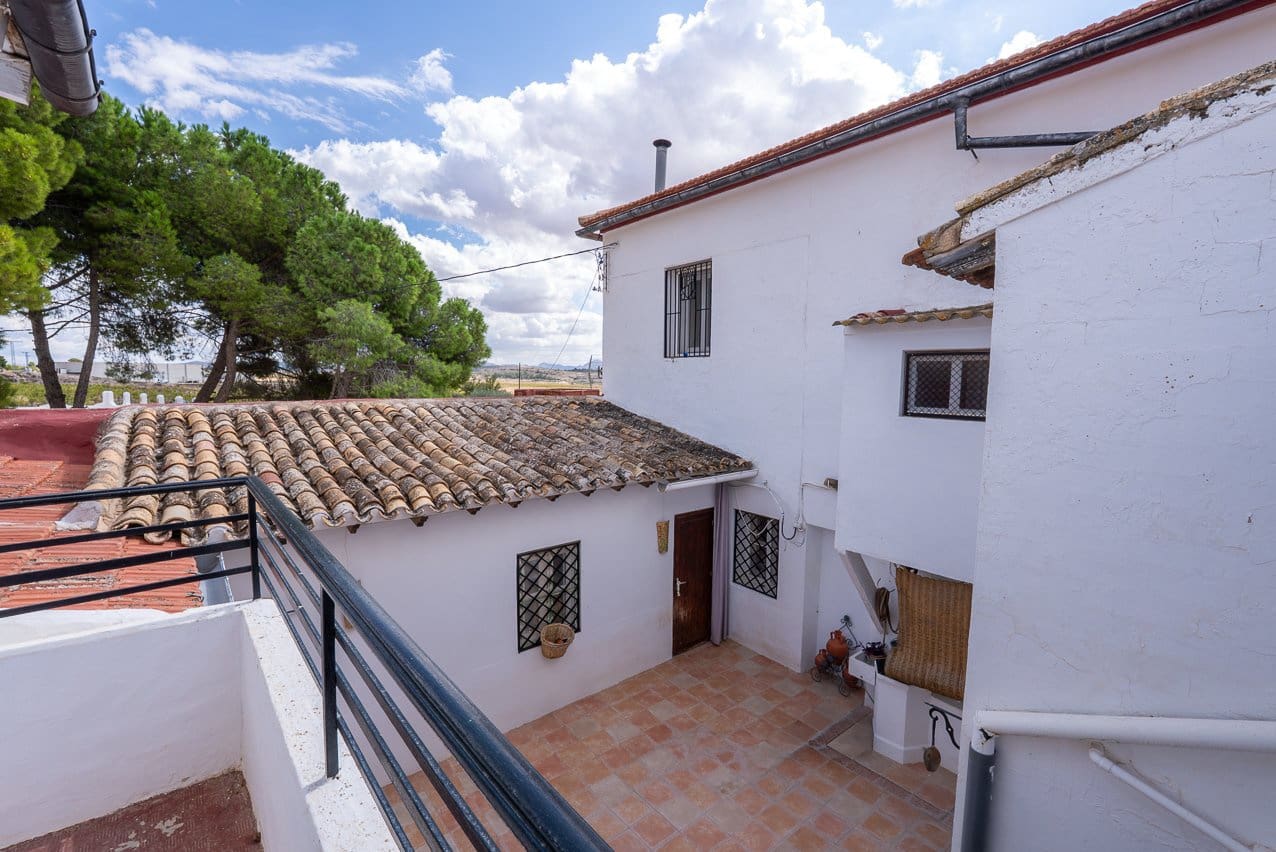 Chalet de 7 habitaciones en La Alberquilla en venta con piscina - 399.950 € (Ref: 9271487)
