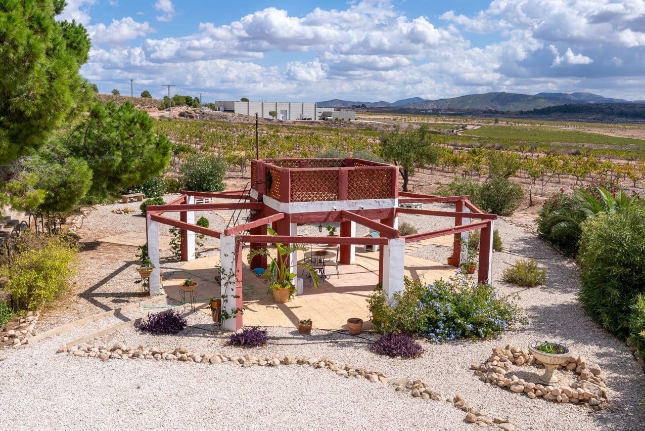 Chalet de 7 habitaciones en La Alberquilla en venta con piscina - 399.950 € (Ref: 9271487)