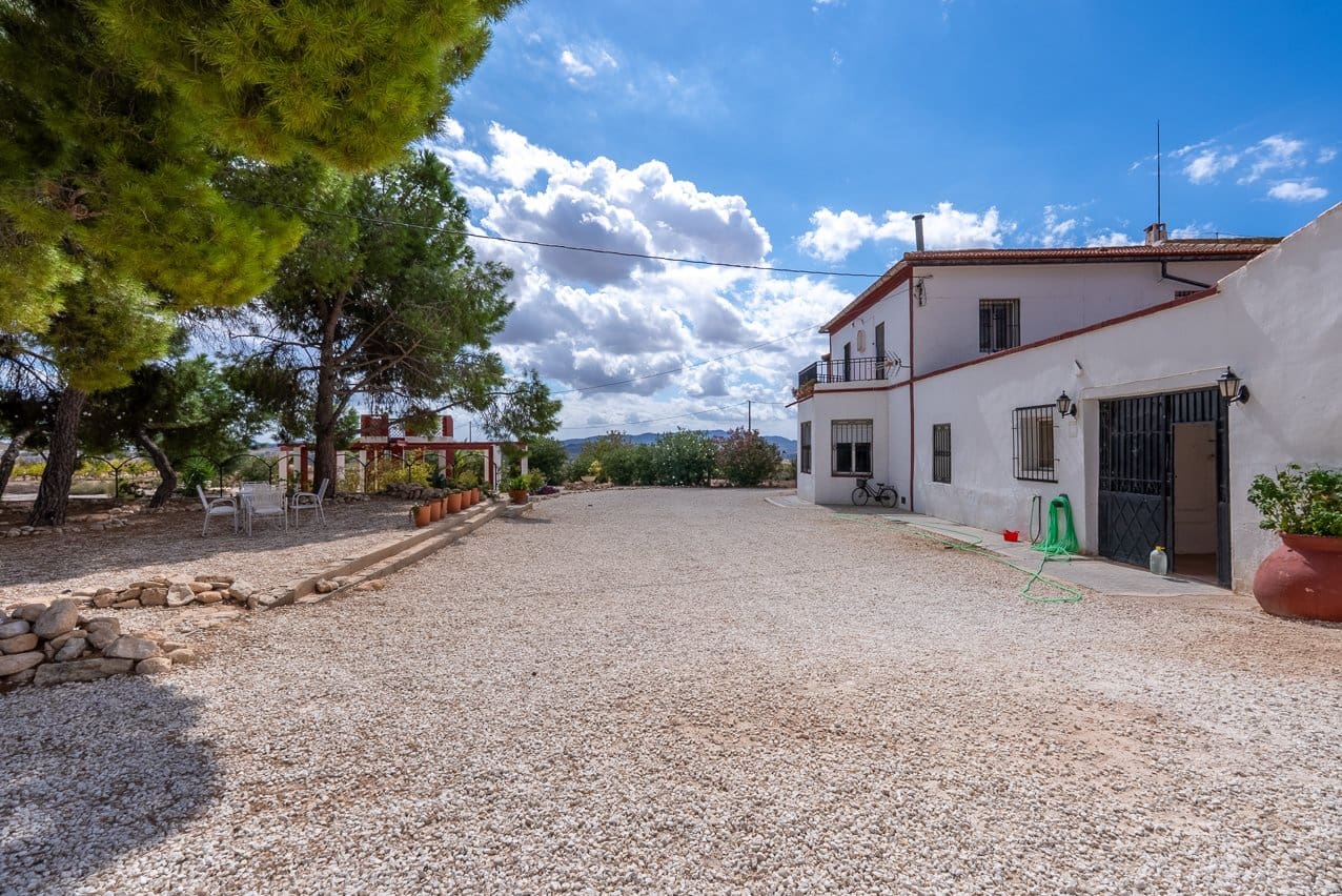 Chalet de 7 habitaciones en La Alberquilla en venta con piscina - 399.950 € (Ref: 9271487)