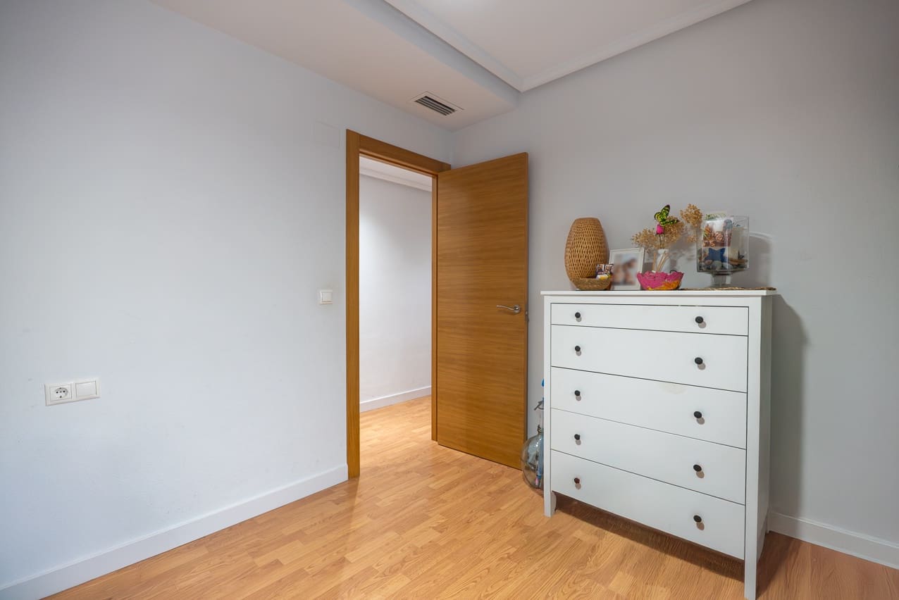 3 soveværelse Lejlighed til salg i Pinoso med swimmingpool - € 149.950 (Ref: 9308815)